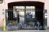 Ул. Константина Заслонова, д. 4. Дом В. Колобова. Решетка ворот. Фото сентябрь 2009 г.