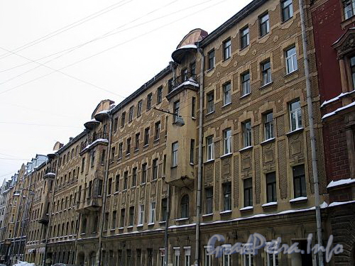 Ул. Рылеева, д. 17-19. Фасад здания. Фото февраль 2010 г.