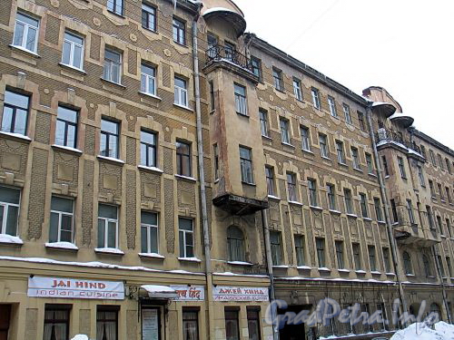Ул. Рылеева, д. 17-19. Фрагмент фасада здания. Фото февраль 2010 г.
