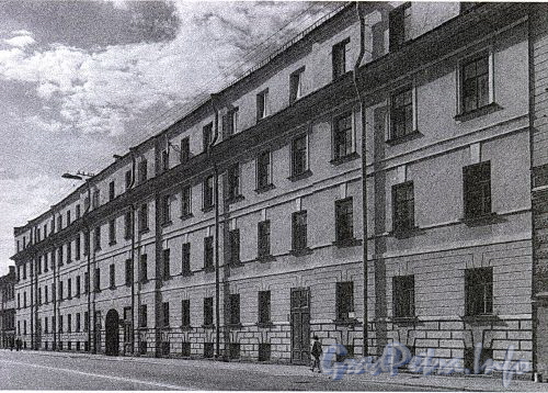 Шпалерная ул., д. 28. Фасад здания. Фото 2001 г. (из книги «Историческая застройка Санкт-Петербурга»)