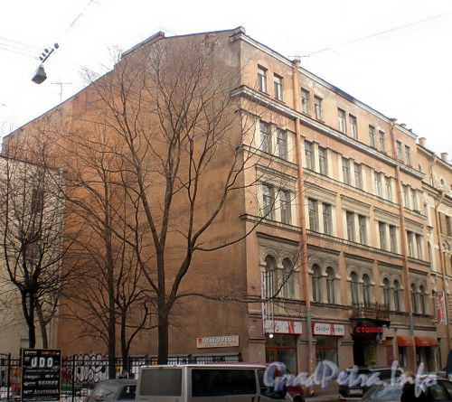 Ул. Ломоносова, д. 26. Общий вид здания. Фото март 2010 г.