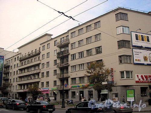 Фасад здания по Каменноостровскому пр.