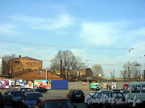 Участок дома 12 по Тульской улице. Вид от улицы Красного Текстильщика.  Фото апрель 2004 г.