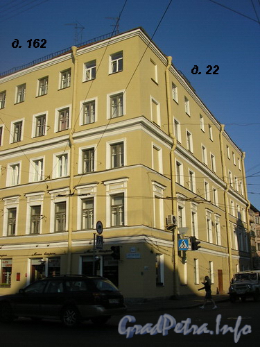 Курская ул. д. 22 - Лиговский пр. д. 162, общий вид здания. Фото 2006 г.
