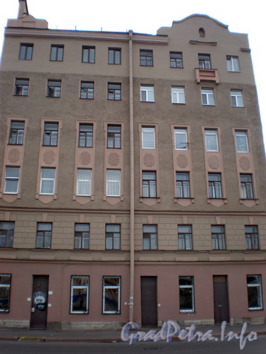 Боровая ул., д. 48, фасад здания по Боровой улице. Фото 2008 г.