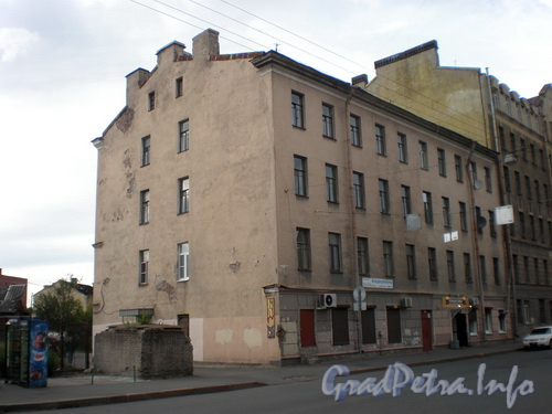 Боровая ул., д. 59-61 (левая часть). Общий вид здания. Фото 2008 г.