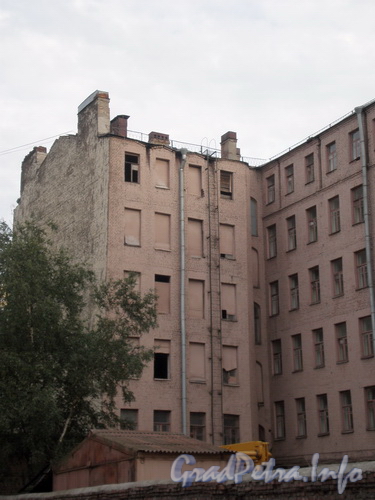 Боровая ул., д. 106. Вид здания со двора. Фото 2008 г.