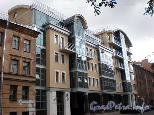 Тележная ул., д. 22, общий вид здания от Кременчугской ул. Фото 2008 г.