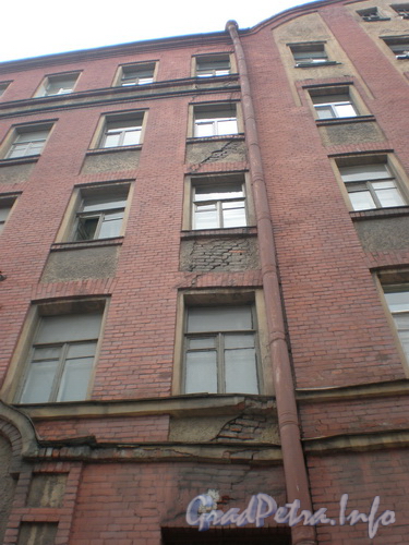 Тележная ул., д. 23, фрагмент фасада здания. Фото 2008 г.