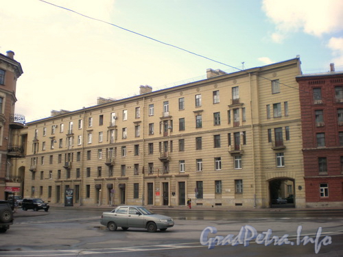 Ул. Бонч-Бруевича, д. 3, вид здания со стороны Смольного проспекта. Фото 2008 г.
