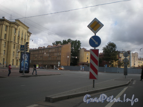 Ул. Бонч-Бруевича, д. 2, вид здания со стороны Тульской улицы. Фото 2008 г.