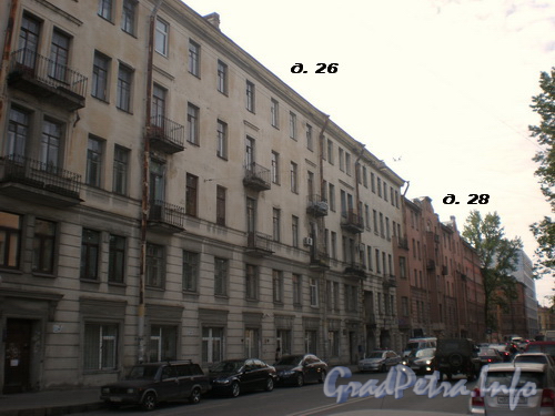 Боровая ул., дома 26 и 28, общий вид зданий. Фото 2008 г.