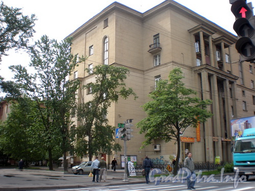 Ивановская ул., д. 14, фрагмент фасада здания. Фото 2008 г.