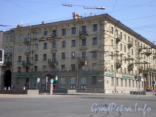 Кантемировская ул., д. 22,  общий вид здания. Фото май 2008 г.