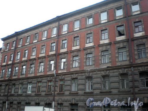 Ул. Константина Заслонова, д. 25 (правая часть), фрагмент фасада здания. Фото 2008 г.