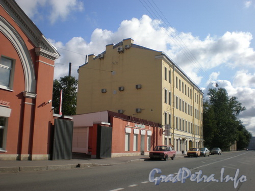 Ул. Моисеенко, д. 24, общий вид здания. Фото 2008 г.