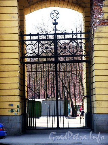 Новгородская ул. д. 26, Фото 2004 г.
