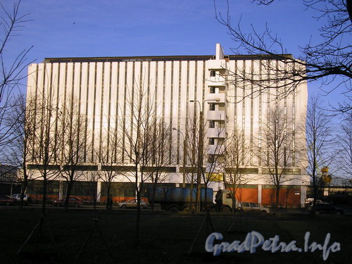 Ул. Уральская д. 31, общий вид здания. Фото 2007 г.