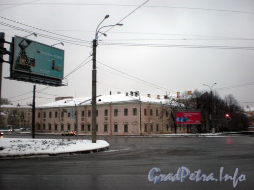 Улица Чапаева, д. 30, вид от Петроградской набережной. Декабрь 2008 г.