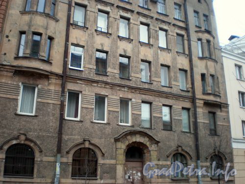 9-я Советская ул., д. 14. Фрагмент фасада здания. Февраль 2009 г.
