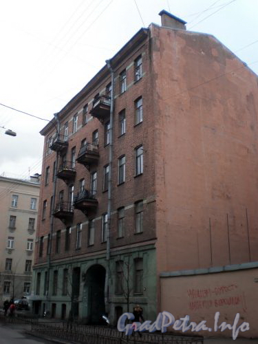 9-я Советская ул., д. 19. Общий вид здания. Февраль 2009 г.