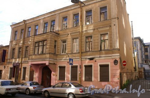 Коломенская ул., д. 4 лит. А. Общий вид здания.