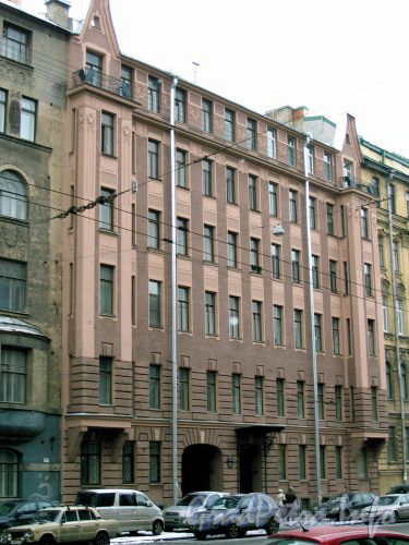 Ул. Кирочная, д. 47. Общий вид здания. Март 2009 г.