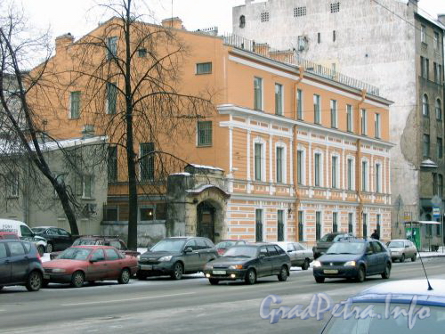 Ул. Кирочная, д. 51. Общий вид здания. Март 2009 г.