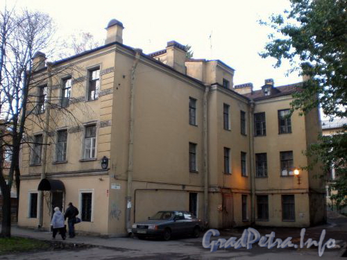Роменская ул., д. 8. Общий вид здания. Октябрь 2008 г.