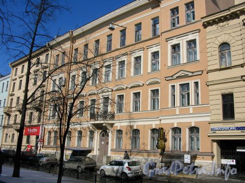 Фурштатская ул., д. 48 (левая часть). Фасад здания. Март 2009 г.