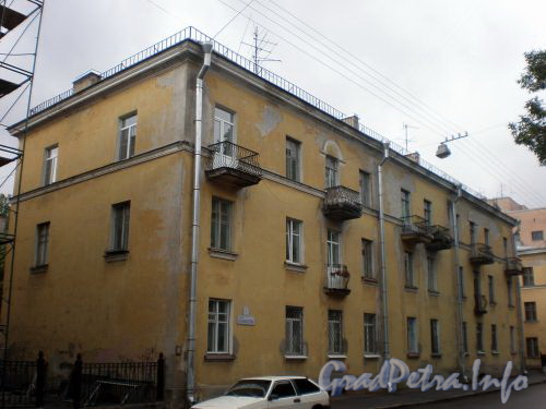 Ул. Панфилова, д. 7. Общий вид здания. Август 2008 г.