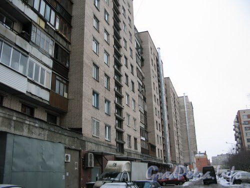 Бухарестская ул., д. 49. Вид жилого дома со двора. Март 2009 г.