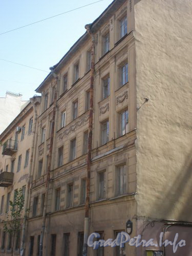 Ул. Тюшина, д. 6. Общий вид здания. Июнь 2008 г.
