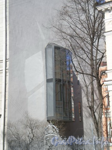 Фурштатская ул., д. 56. Вид с торца здания. Март 2009 г.