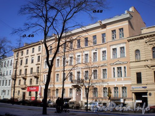 Дома 46 и 48 (левая часть) по Фурштатской улице. Фото март 2009 г.