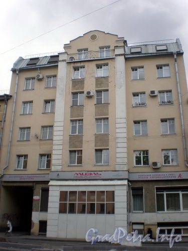 Ул. Черняховского, д. 30а. Фасад здания. Август 2008 г.