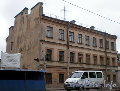 Ул. Черняховского, д. 23. Общий вид здания. Сентябрь 2008 г.