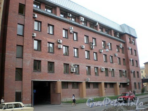 Ул. Черняховского, д. 36. Фасад здания. Август 2008 г.