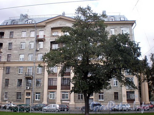 Ул. Наличная, д. 7. Фрагмент фасада здания. Фото сентябрь 2008 г.
