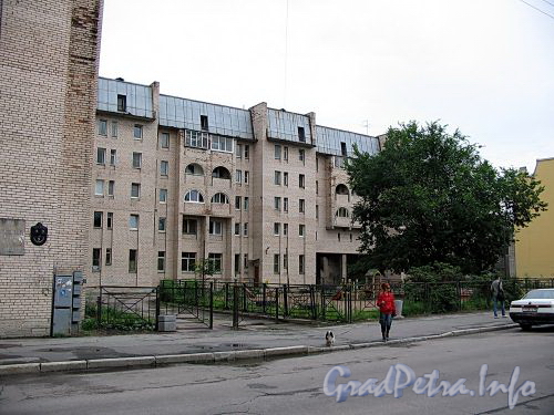 9-ая Красноармейская ул., д. 9. Общий вид жилого дома. Фото июль 2009 г.