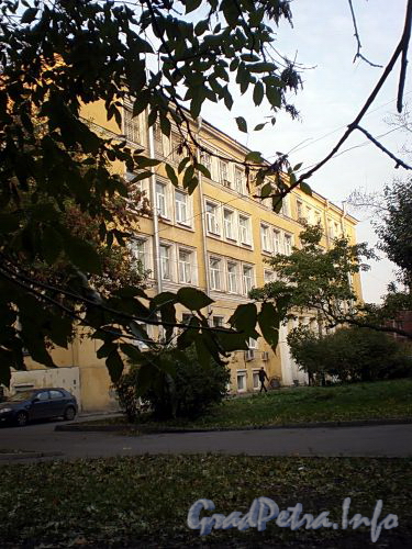 Ул. Черняховского, д. 49, лит. А. Фасад здания. Фото октябрь 2009 г.