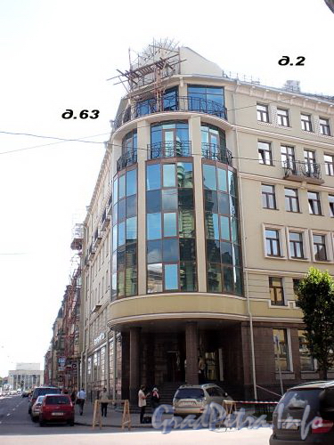 Гороховая ул., д. 63 / Бол. Казачий пер., д. 2. Общий вид здания. Фото июль 2009 г.