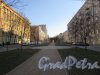 Перспектива улицы Победы от площади Братьев Стругацких к Варшавской улице. Фото 21 апреля 2019 года.
