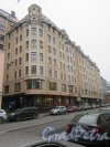 9-я Советская улица, д. 5. 7-ми этажный элитный жилой дом «Суворовский» с офисными помещениями, 2006-07. Общий вид здания. Фото Ноябрь 2017 г.