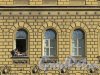 Миллионная ул., д. 38. Жилой дом штаба Гвардейского корпуса. Фрагмент фасада. фото май 2018 г.