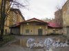 Расстанная улица, дом 20, литера А. Одноэтажный дворовый флигель со стороны Тамбовской улицы. Фото 17 февраля 2020 г.