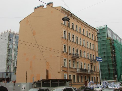 улица Александра Невского, дом 10, литера А. Общий вид здания. Фото 2 марта 2019 года.

