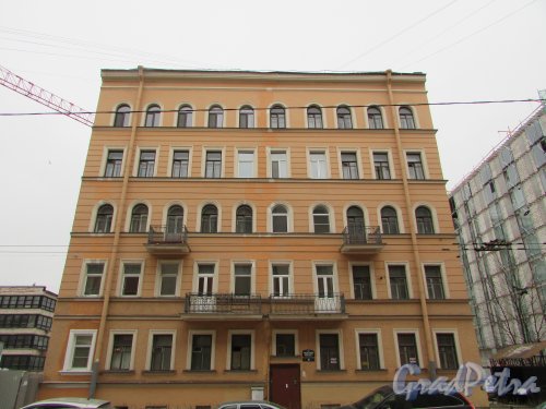 улица Александра Невского, дом 10, литера А. Общий вид фасада здания. Фото 2 марта 2019 года.
