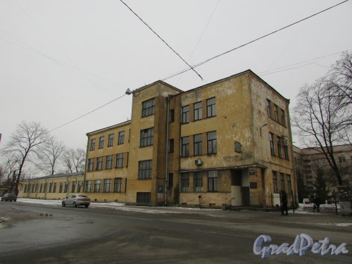 Миргородская улица, дом 3, литера А. Общий вид здания . Фото 2 марта 2019 года.
