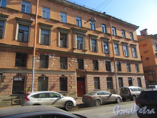 Гагаринская ул., д. 12 (левый корпус). Дом В. В. Ефремовой. Общий вид фасада. фото апрель 2018 г.
